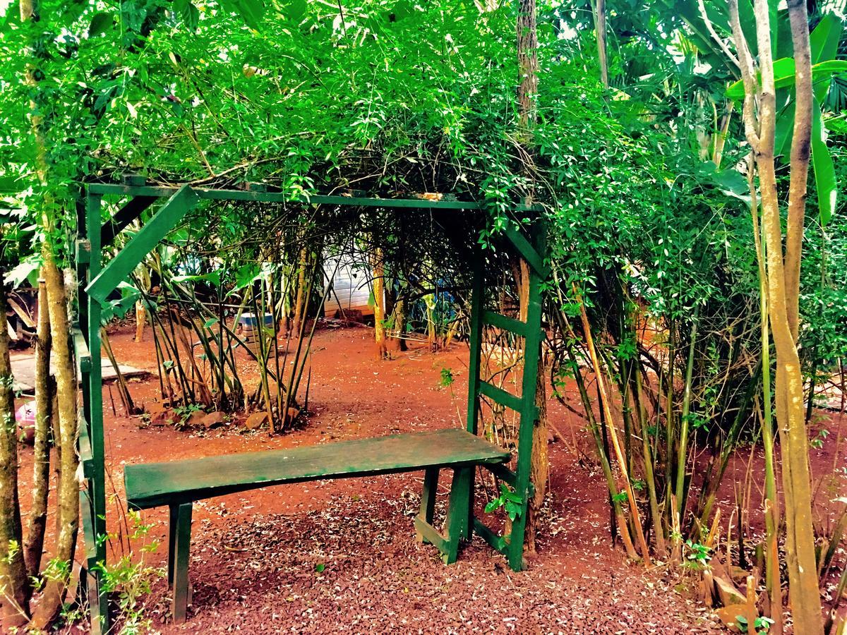 Хостел Garden Stone Пуэрто-Игуасу Экстерьер фото
